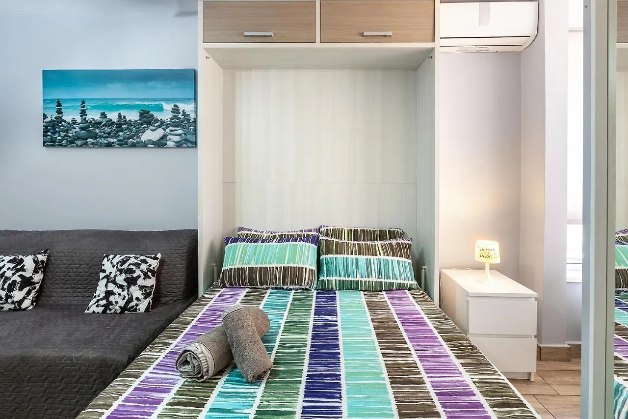 Piscinas - Wifi - Fire Stick Amazon - 10 min Playa - 5 min Centro - Recién reformado Apartamento Torremolinos