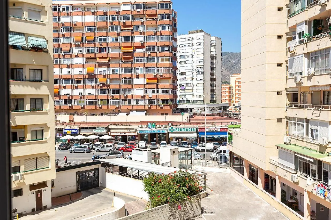 Piscinas - Wifi - Fire Stick Amazon - 10 min Playa - 5 min Centro - Recién reformado Apartamento Torremolinos